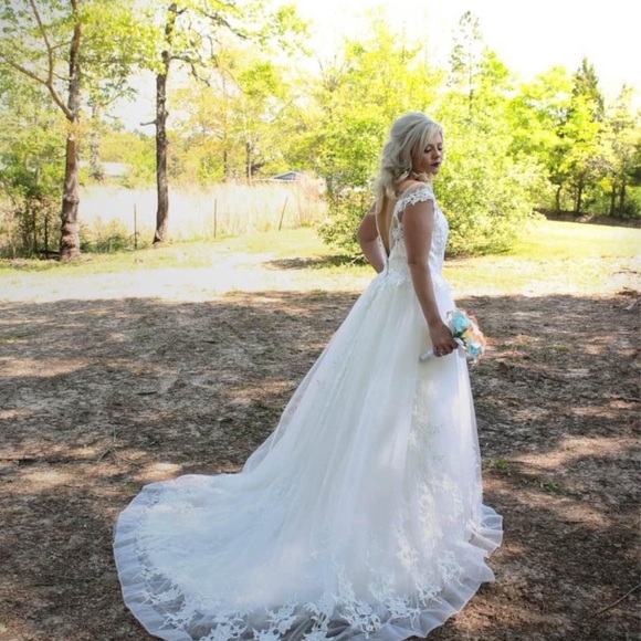 Wedding dress size 6 - Picture 1 of 1
